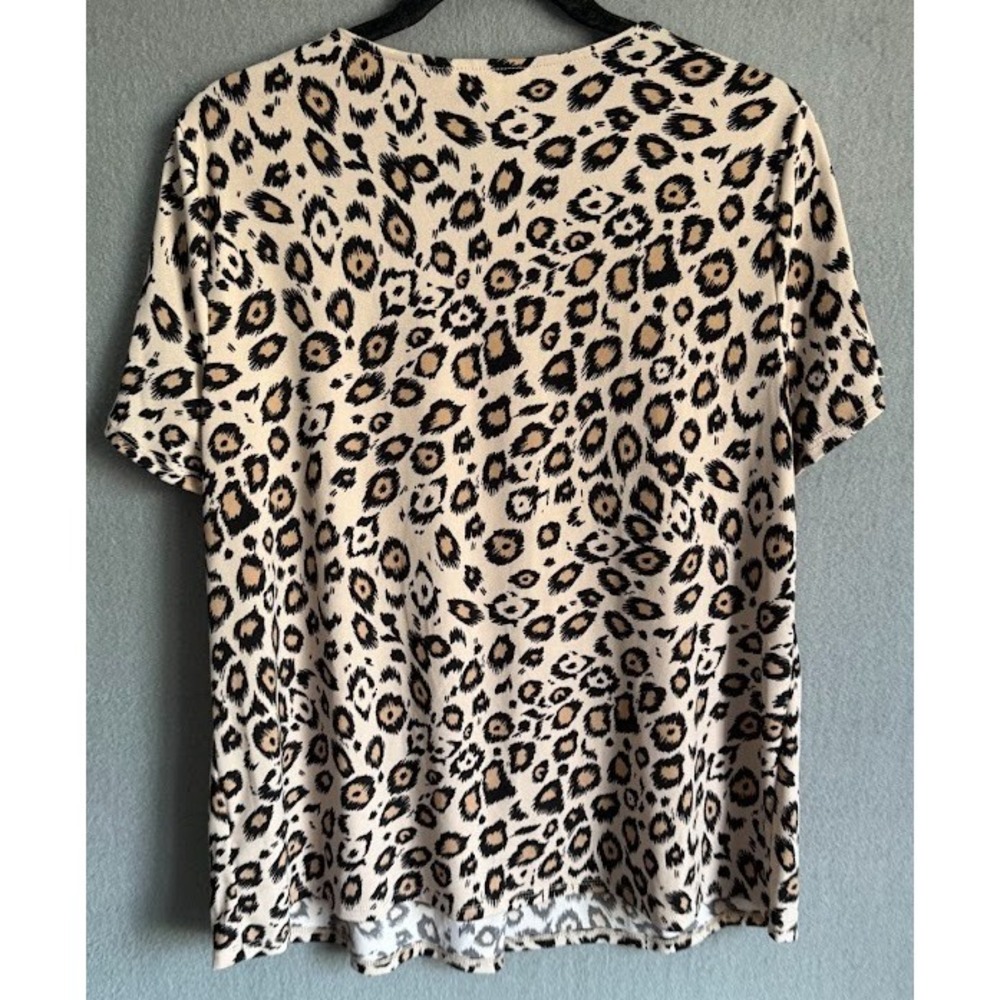 Dana Buchman Top Women Large Multicolor Leopard Print Short Sleeve VNeck Stretch - Picture 2 of 15